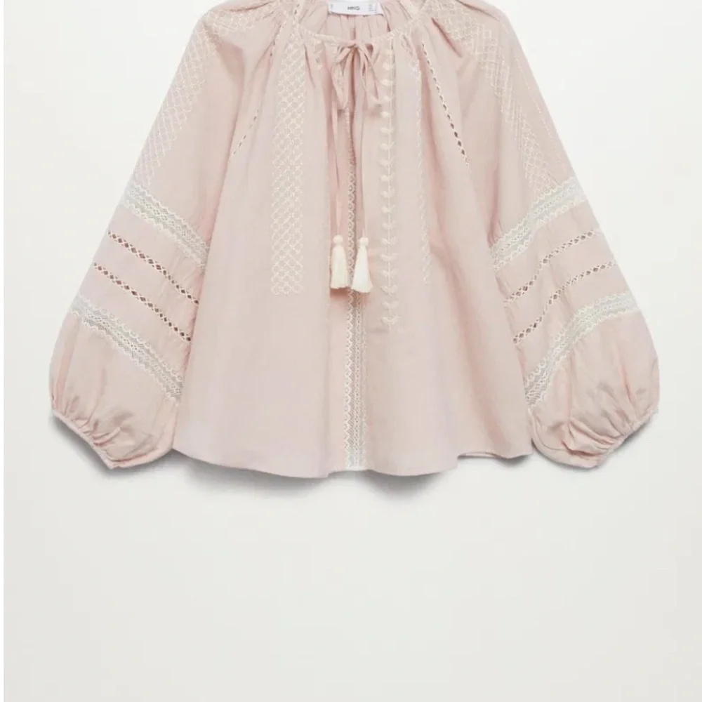 Mango Embroidered Linen Cotton Blouse Balloon  Sleeve washed pink sz med/6 - Picture 2 of 13